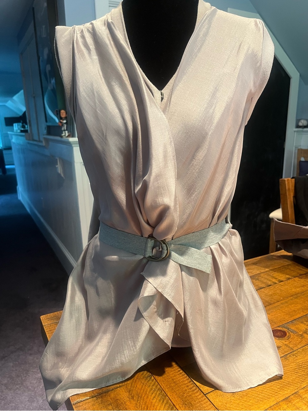 Brunello Cucinelli Gray ribbed top with silk overlay and Georgian belt detail